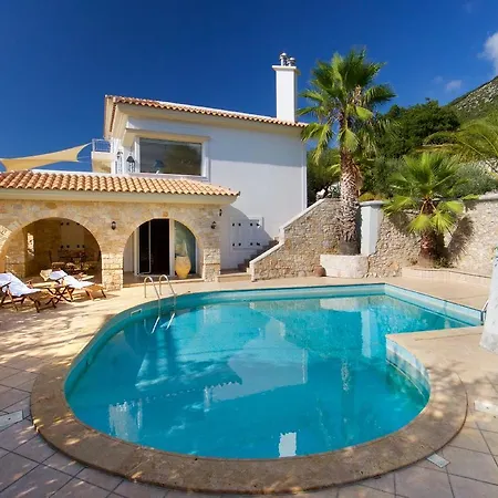 Mantenuta Villa *