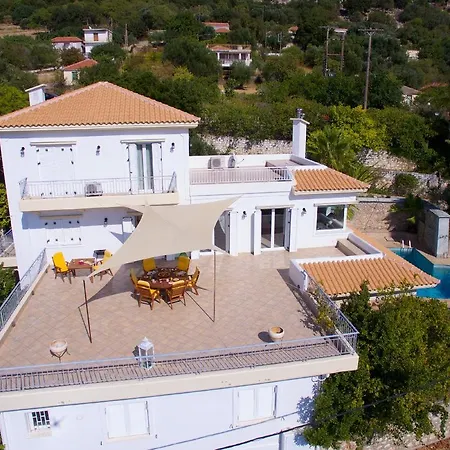 Mantenuta Villa